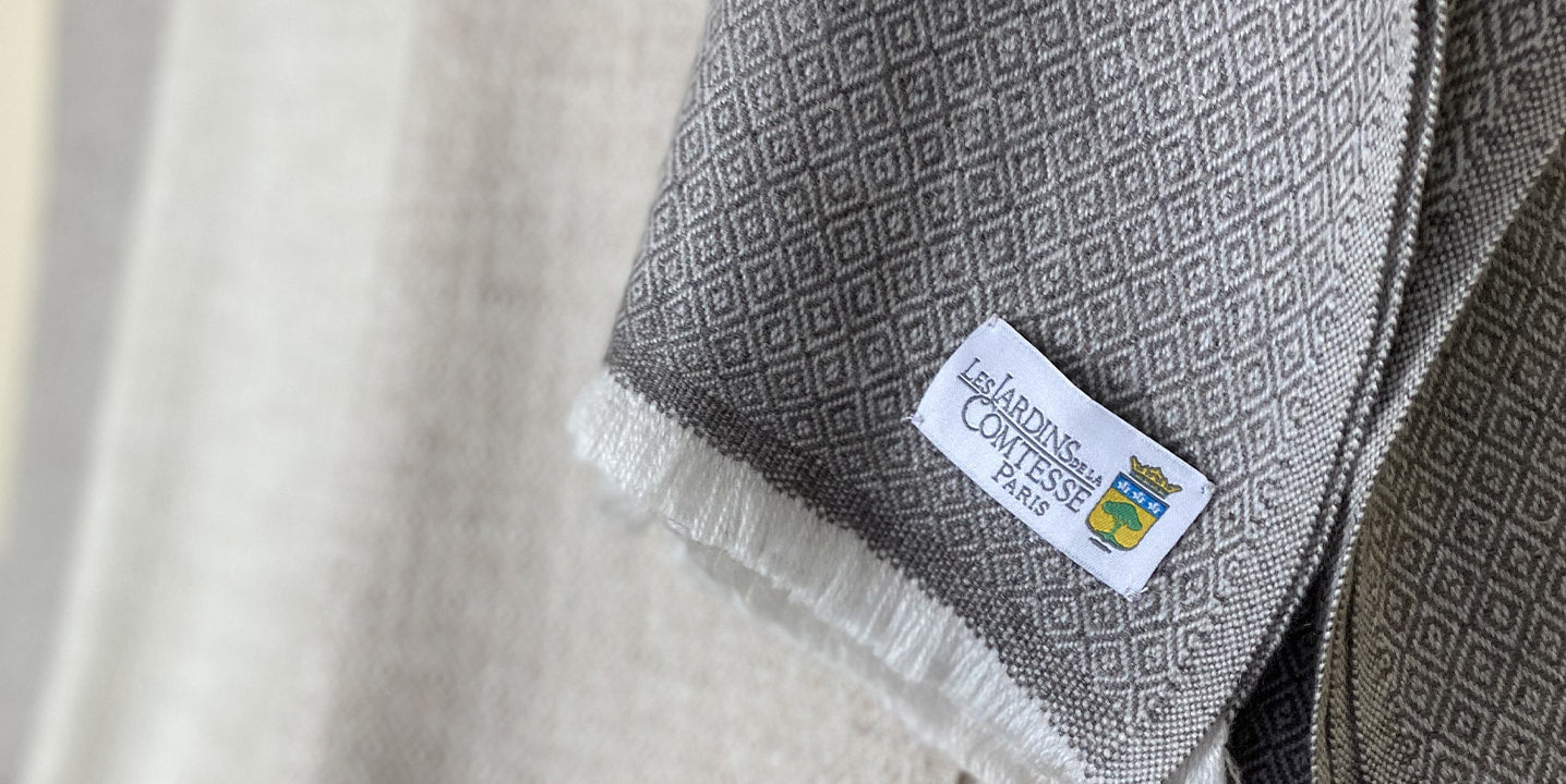 Scarves in cashmere-Les Jardins de la Comtesse en