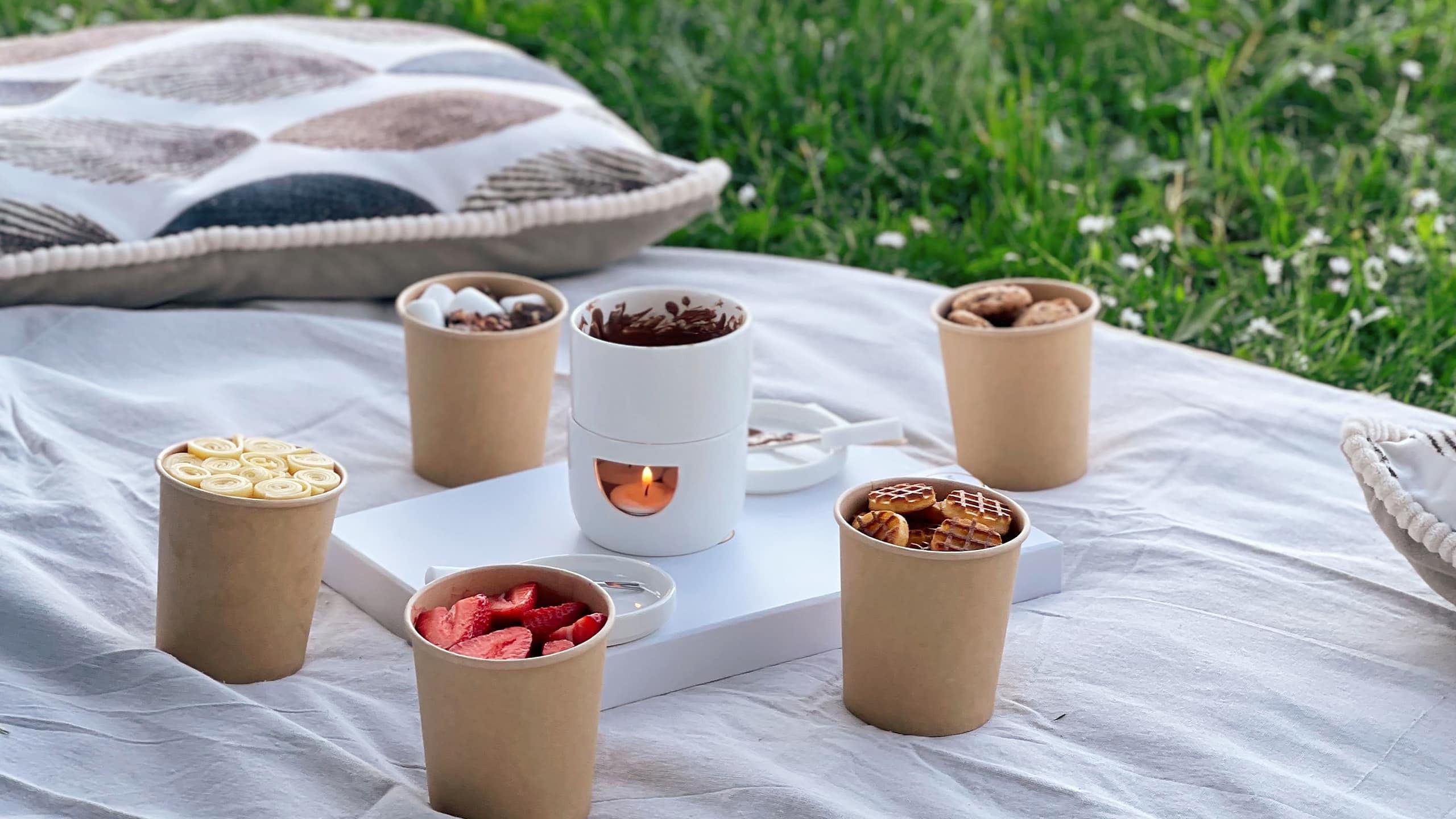 Picnic blanket-Les Jardins de la Comtesse en