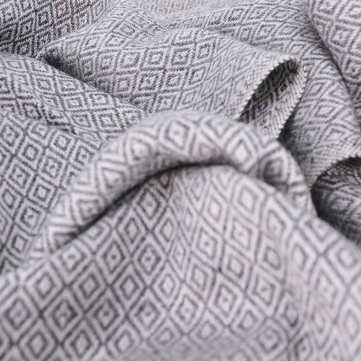 Men's anthracite grey cashmere and wool scarf - Diamond pattern