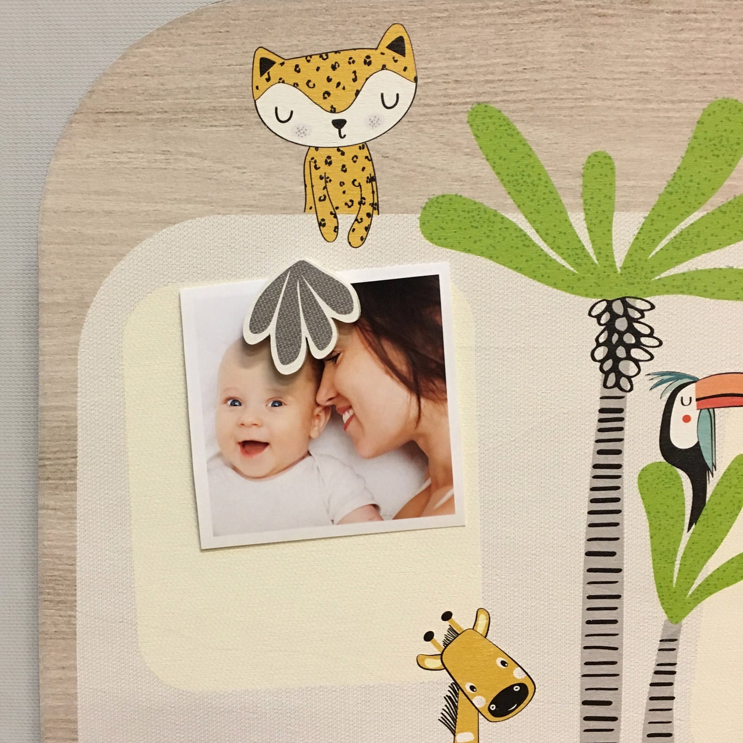 Wooden photo collage with magnet Gigi the giraffe
