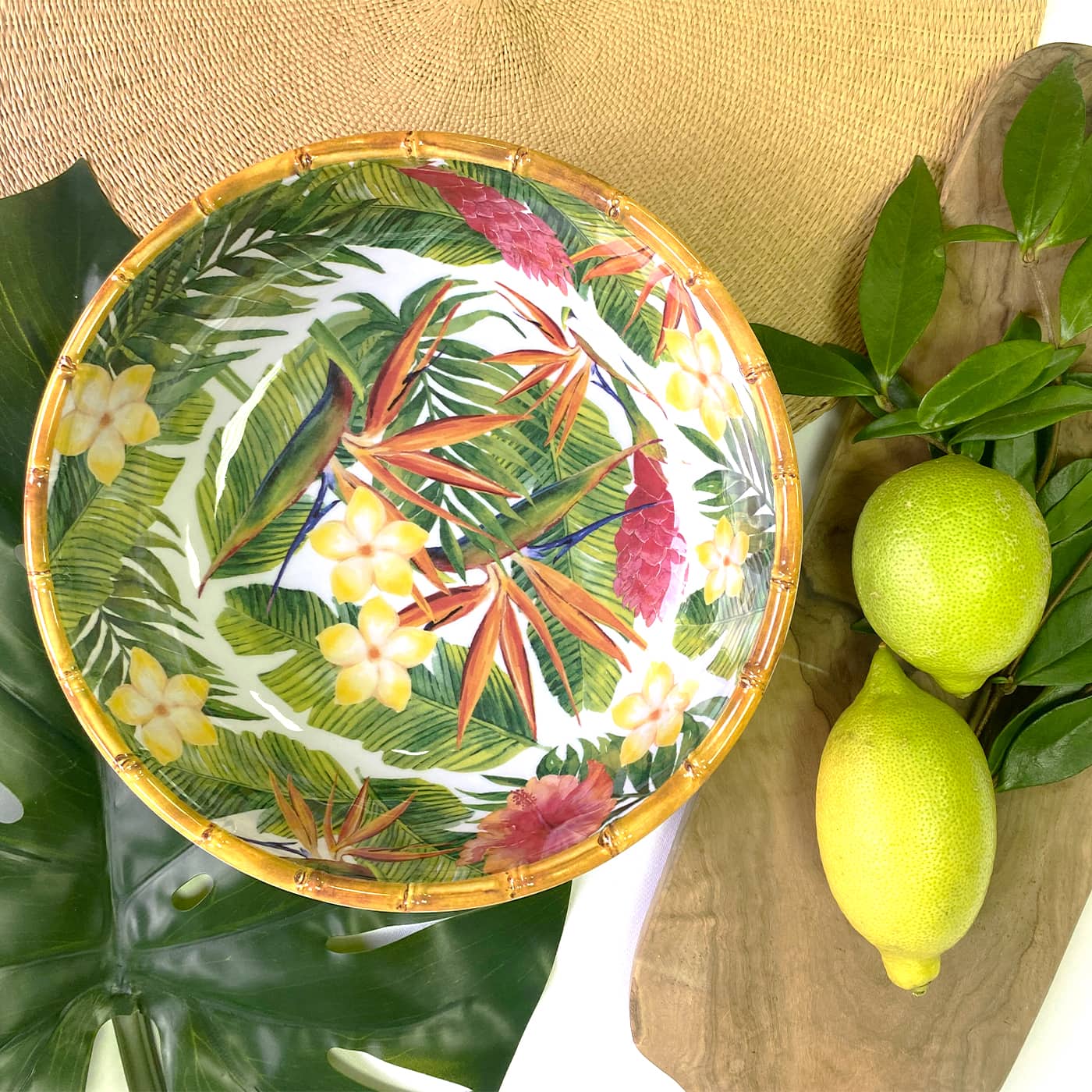 Large soup / pasta plate in melamine with exotic flowers - Ø 23 cm