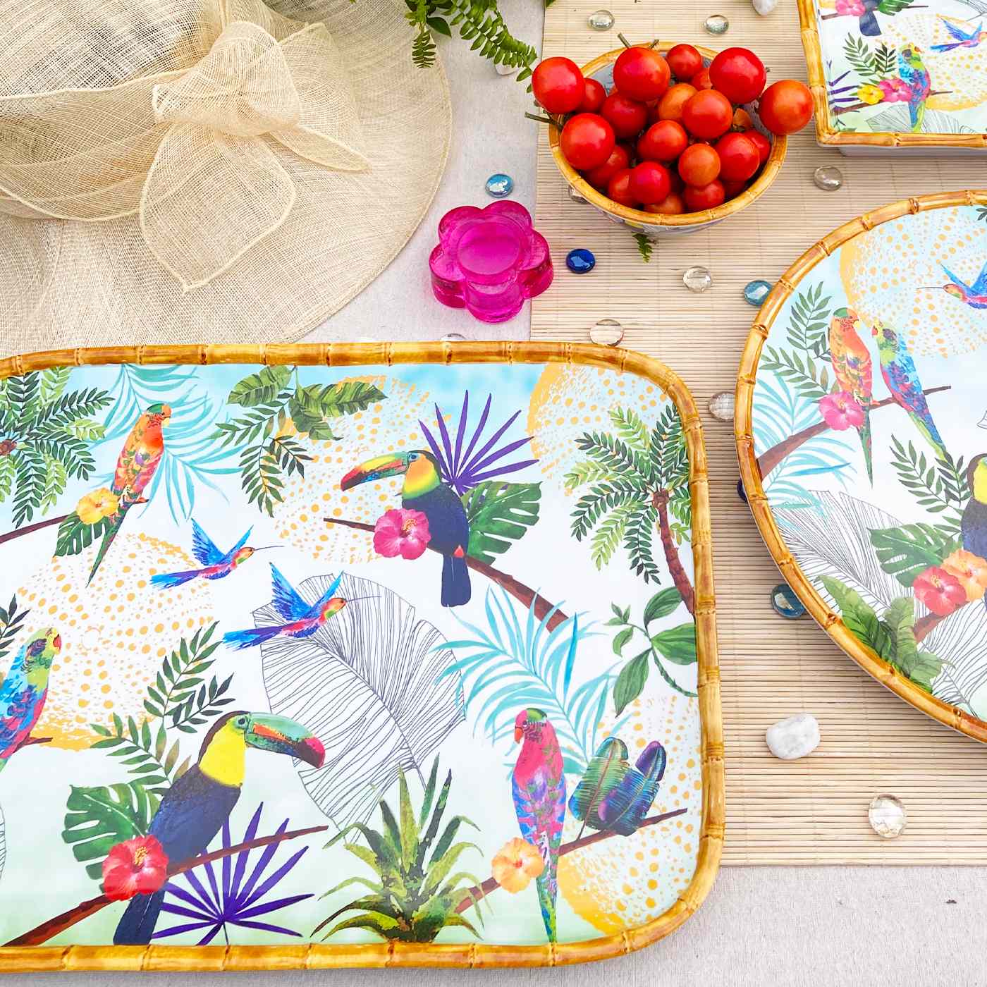 Rectangular tray in melamine with toucans - 45 x 32 cm