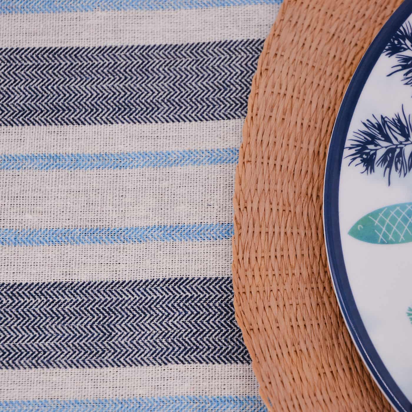 Waterproof picnic blanket blue and white stripes