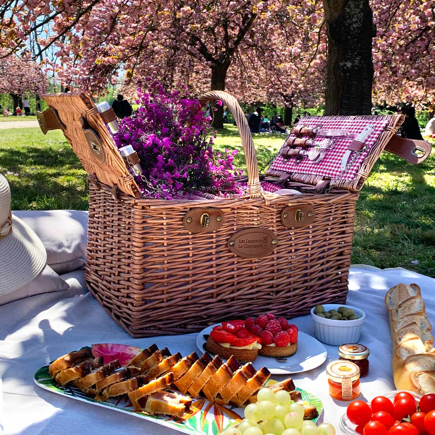 Picnic basket Saint-Germain red gingham - 4 person