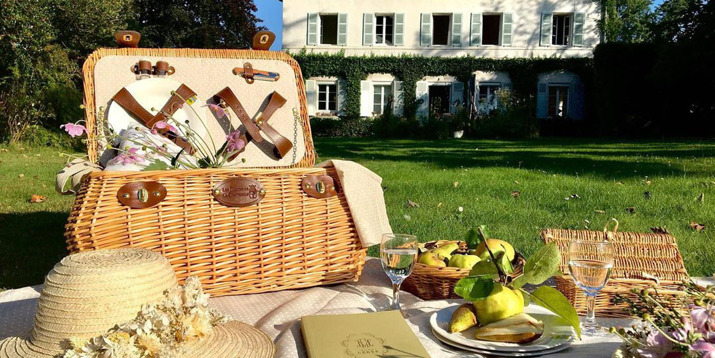 Wicker picnic basket Troca