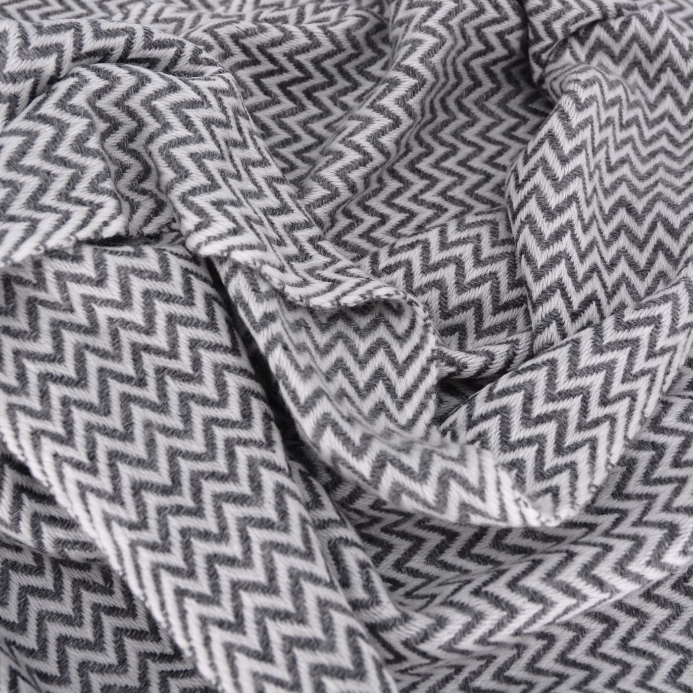 Women's stole/pashmina in Anthracite grey Herringbone pattern