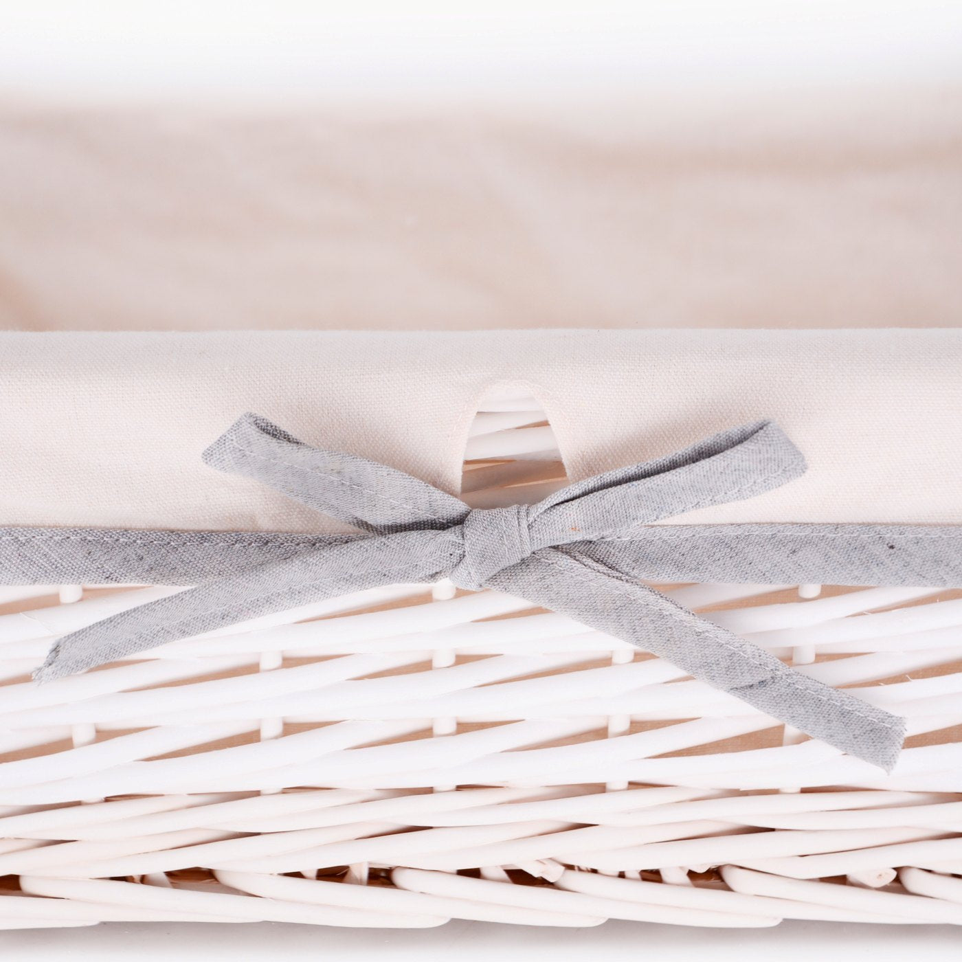 Set of 4 white wicker storage baskets - White fabric