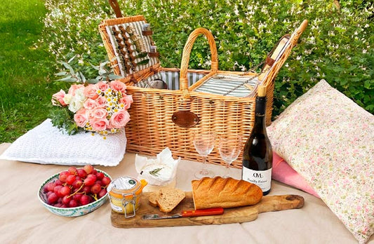 New picnic arrivals! Les Jardins de la Comtesse invites you to enjoy exceptional moments.