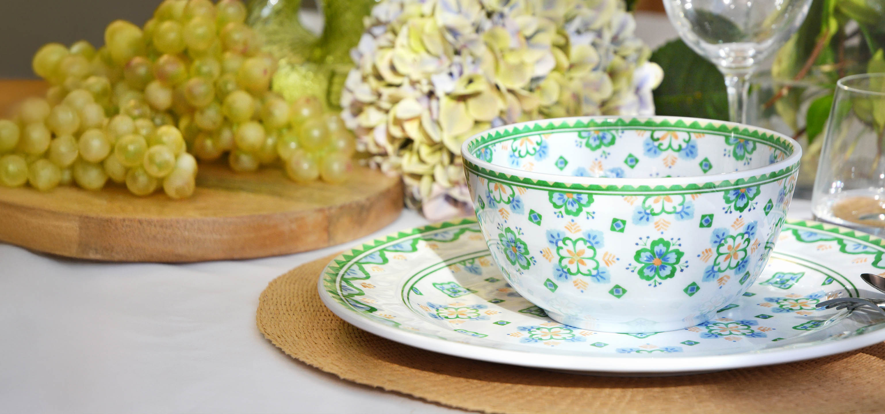 Evora collection in melamine