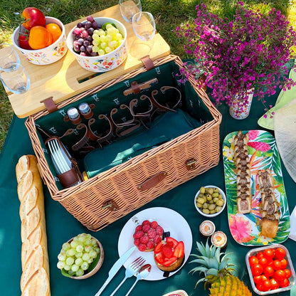 Leather picnic basket with table Saint-Honoré green - 4 person