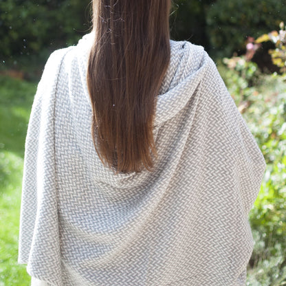 Comfortable throw in cashmere and wool: grey / ivory - 130 x 230 cm