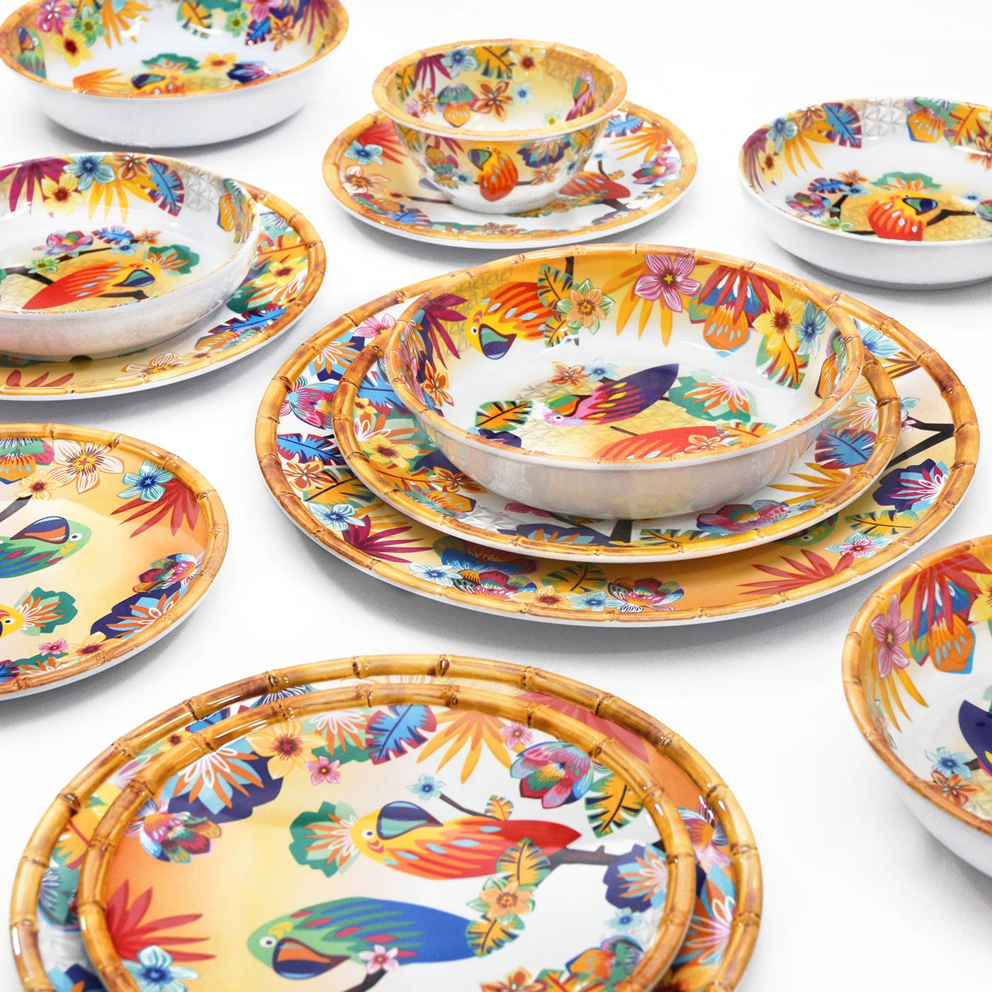 Soup / pasta plate in melamine with parrots - Ø 20 cm